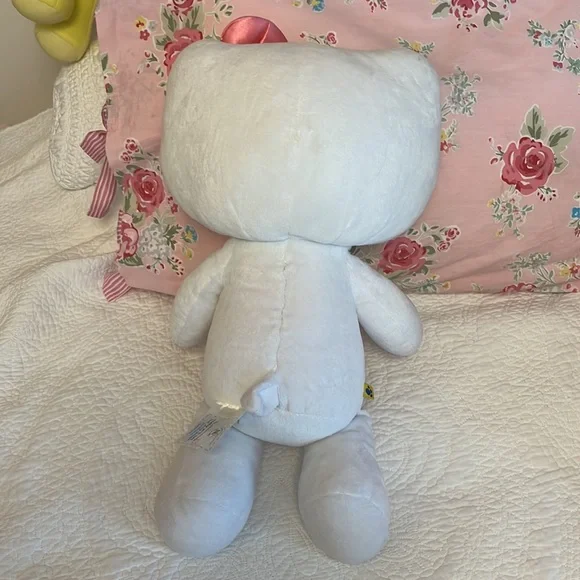 Hello Kitty Build-A-Bear - Picture 2 of 4